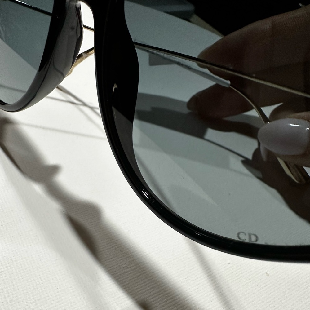 CHRISTIAN Dior DIORDIRECTION2 Butterfly Shaped sunglasses Black Gray UV400 NWT - Picture 13 of 17